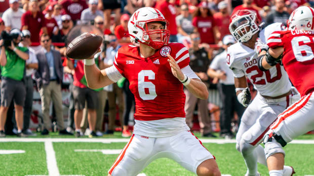 Chubba Purdy pass 2022 Nebraska vs Oklahoma football USATSI_19064020